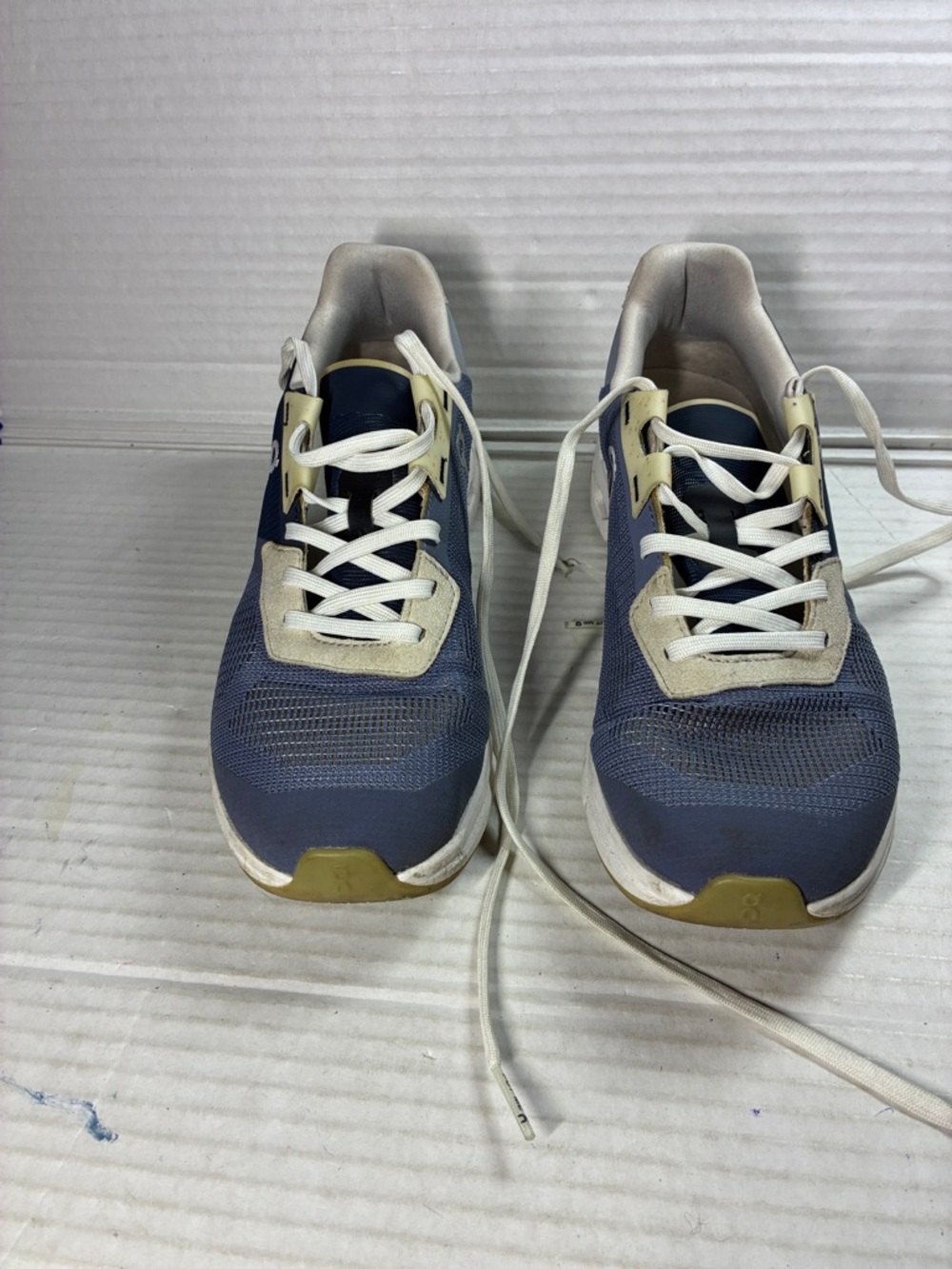 Women Blue and Cream Lightweight Athletic Sneakers
